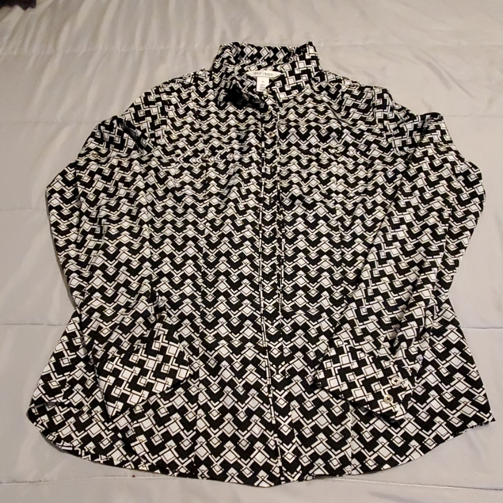 White House black Market button down blouse